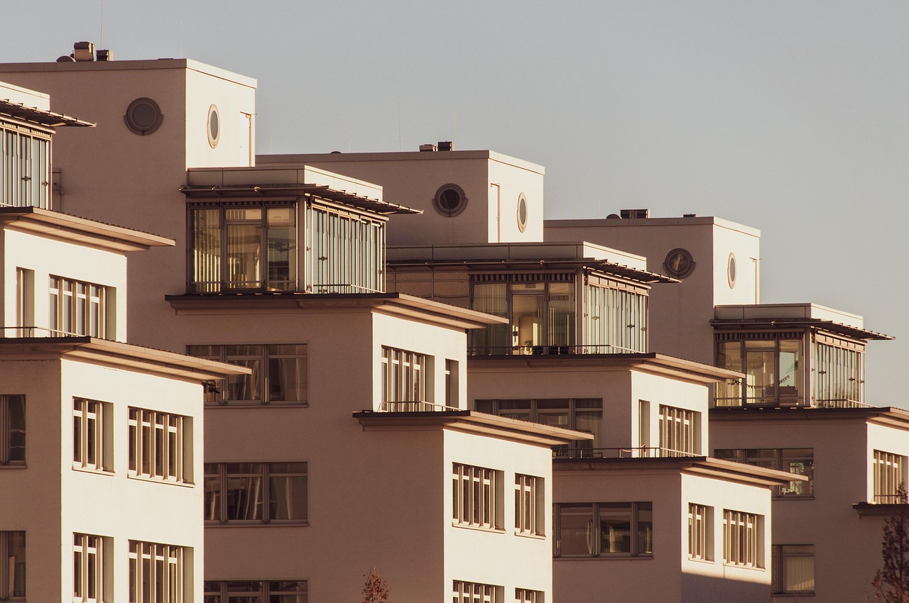 DLF vs M3M in Gurgaon: How to Choose Between Them